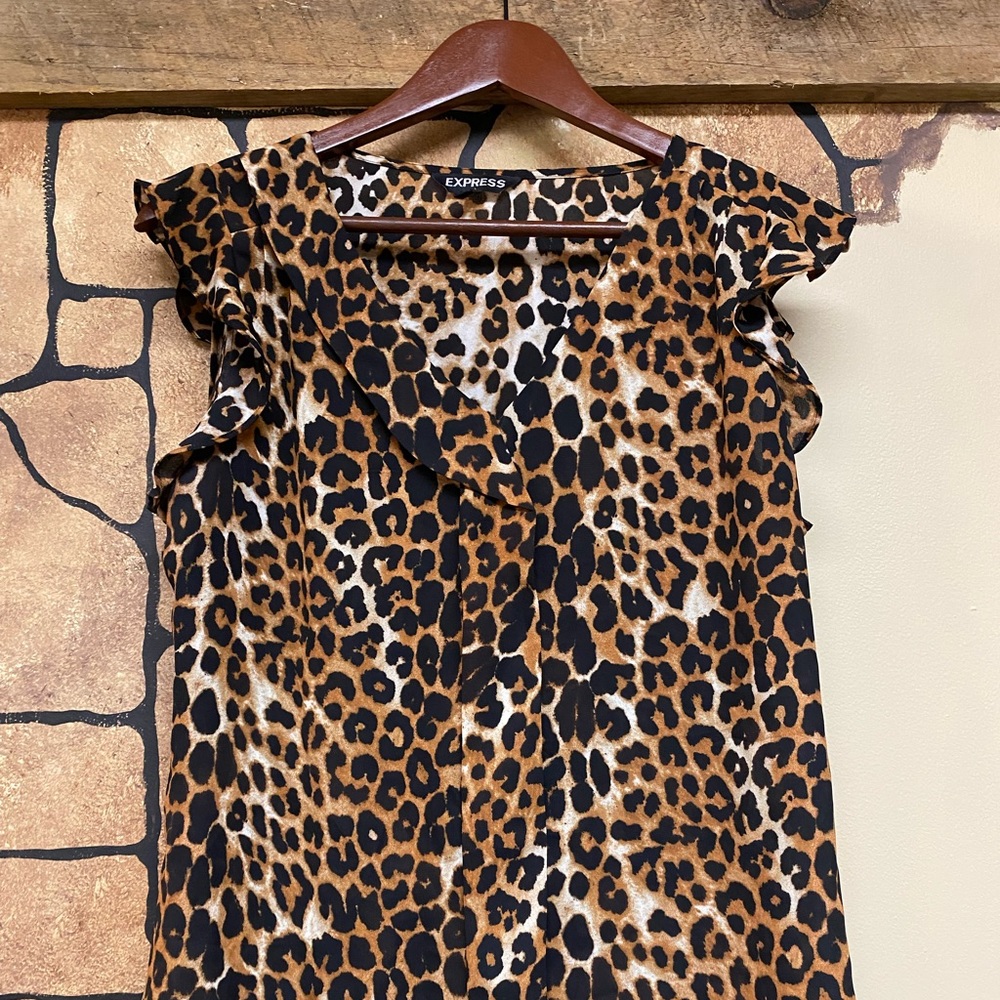 Express leopard top